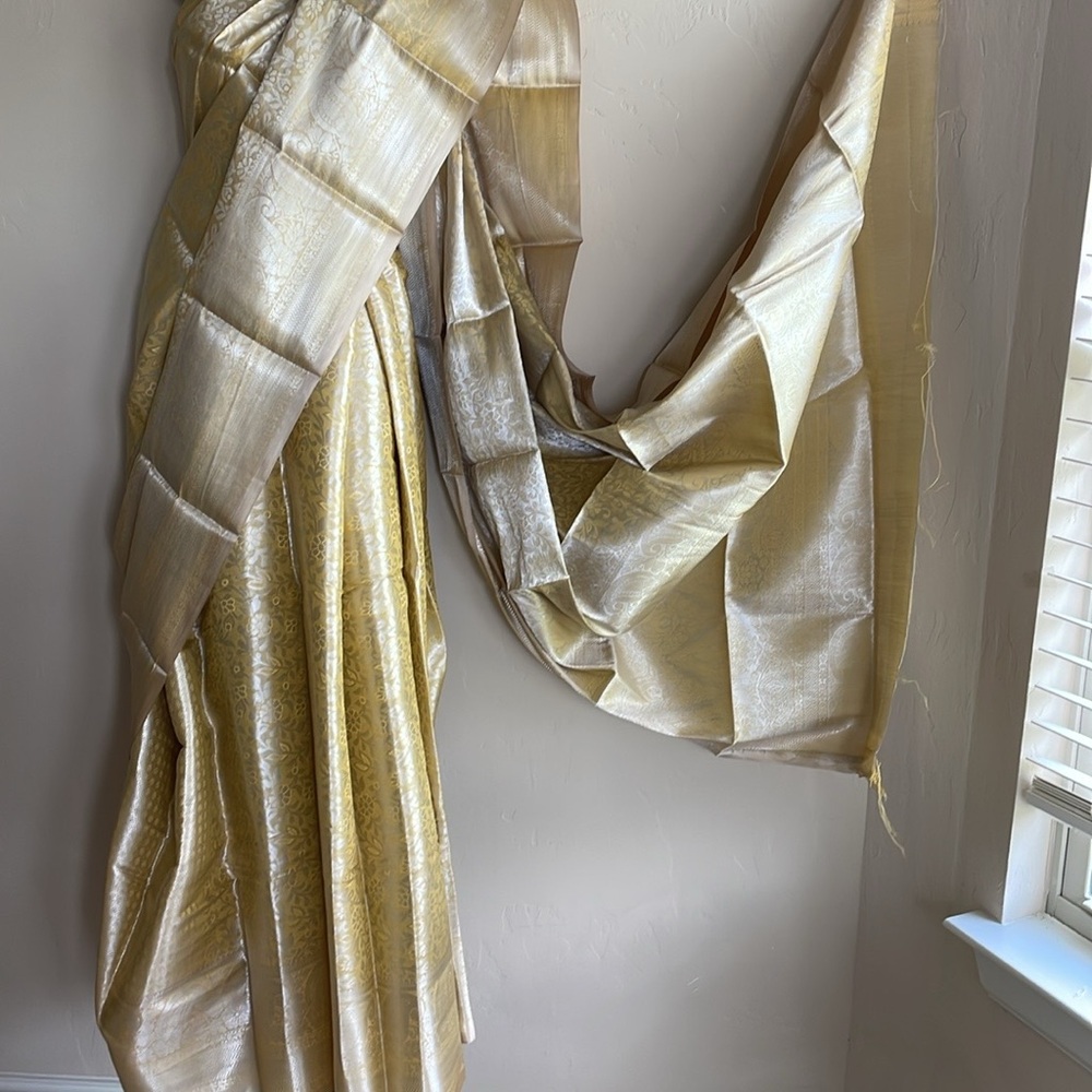Indian saree - Picture 2 of 15